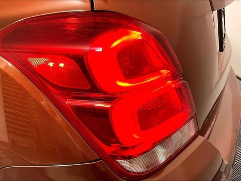 Used 2019 Chevrolet Trax LT w/ Driver Confidence Package FWD image 29