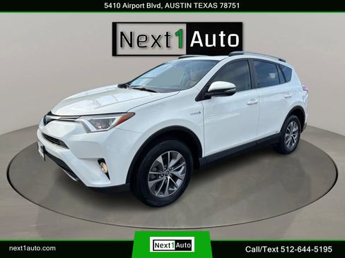 Used 2018 Toyota RAV4 XLE image 9