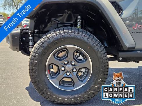 Used 2023 Jeep Gladiator Rubicon w/ LED Lighting Group AWD/4WD image 9