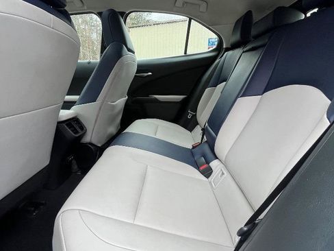 Used 2021 Lexus UX 200 w/ Premium Package image 37