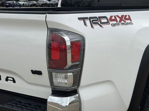 Used 2023 Toyota Tacoma TRD Off-Road image 7