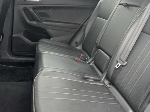 Used 2022 Volkswagen Tiguan SE w/ Panoramic Sunroof Package image 20