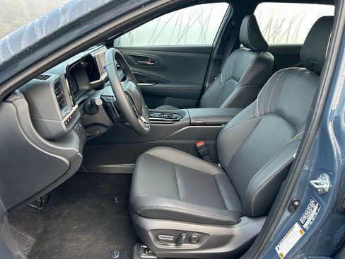 Used 2025 Toyota Crown Signia image 14