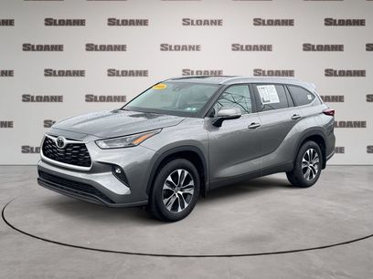 Used 2025 Toyota Highlander XLE