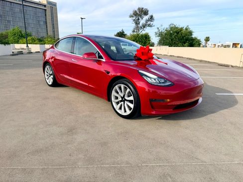 Used 2020 Tesla Model 3 Standard Range Plus RWD image 3