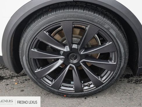 Used 2022 Tesla Model X image 8