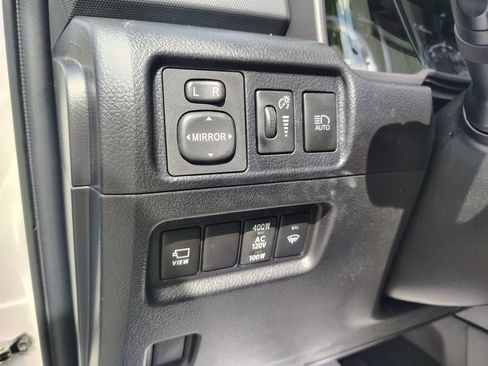Used 2024 Toyota 4Runner Limited AWD/4WD image 17