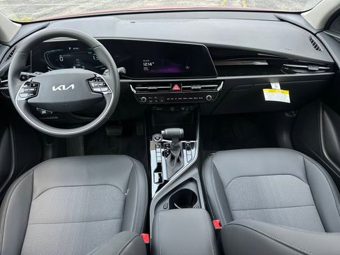 New 2025 Kia Niro EX image 16