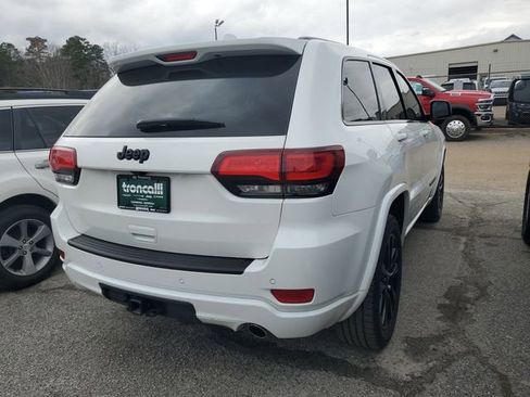 Certified 2020 Jeep Grand Cherokee Altitude image 9