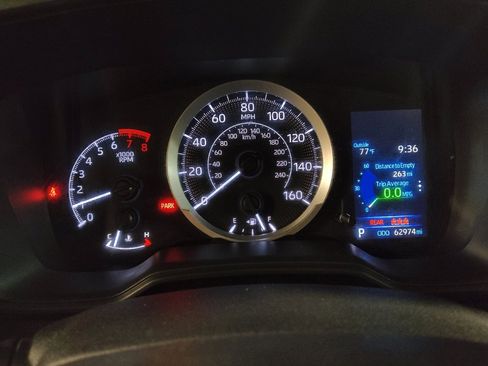 Used 2022 Toyota Corolla LE image 23