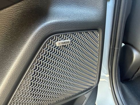 Used 2026 Mitsubishi Outlander AWD image 19
