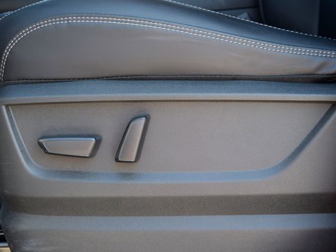 Used 2025 Nissan Armada SV RWD image 16