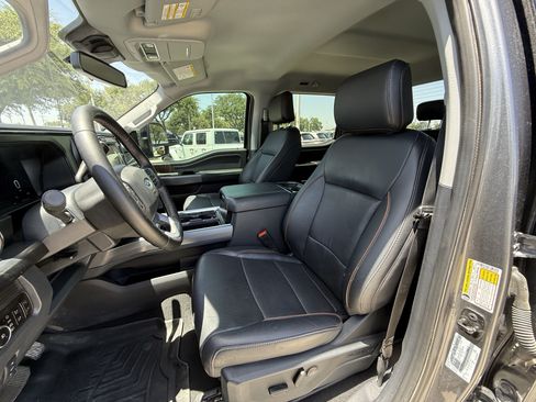 Used 2025 Ford F250 Lariat AWD/4WD image 28