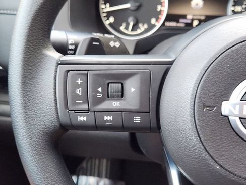 Used 2025 Nissan Pathfinder S FWD image 28