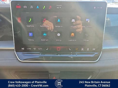 Certified 2025 Volkswagen Tiguan SE image 6