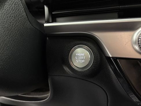 Used 2025 Kia Telluride S AWD/4WD image 35