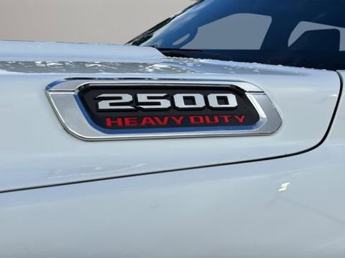 Used 2024 RAM 2500 Tradesman w/ Chrome Appearance Group image 33