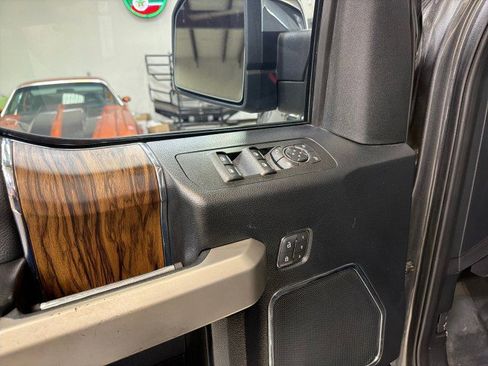 Used 2019 Ford F150 Lariat w/ Equipment Group 502A Luxury image 17