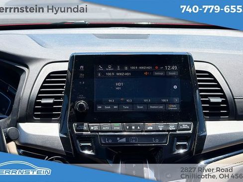 Used 2024 Honda Odyssey Touring image 9
