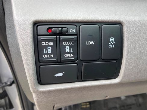 Used 2015 Honda Odyssey EX-L image 22