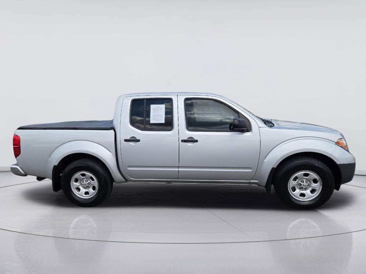Used 2014 Nissan Frontier S RWD image 4