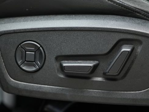 Used 2022 Audi Q3 2.0T Premium Plus w/ Premium Plus Package AWD/4WD image 22