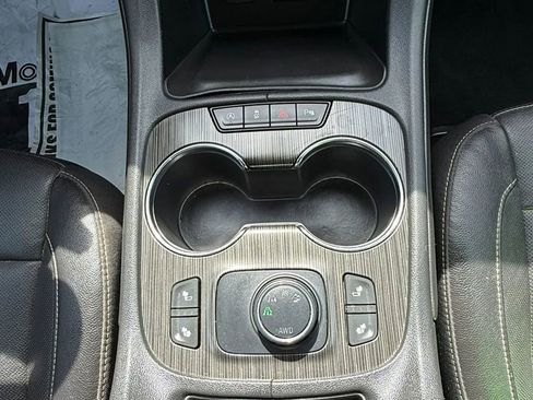 Used 2020 GMC Acadia SLT AWD/4WD image 33