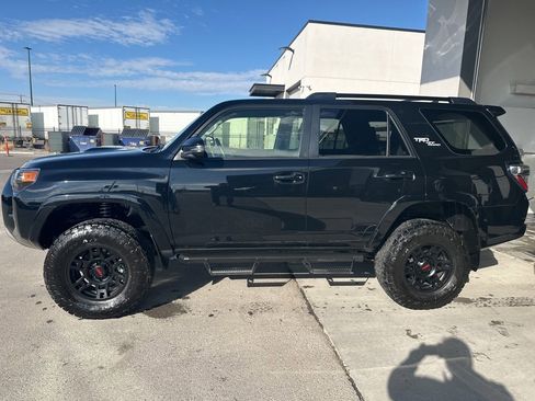 Used 2024 Toyota 4Runner TRD Off-Road Premium image 1