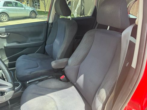 Used 2013 Honda Fit Sport image 8