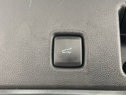 Certified 2022 Ford Escape SE w/ Convenience Package image 30