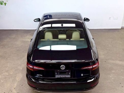 Used 2019 Volkswagen Jetta SE w/ Cold Weather Package image 33