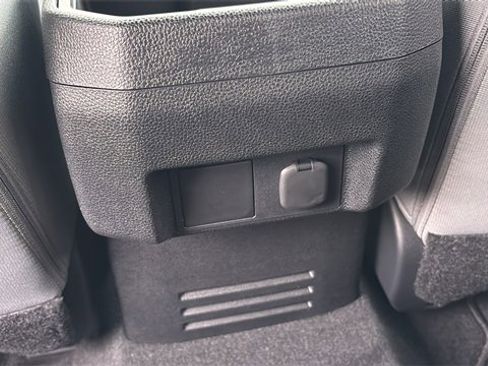 New 2025 Toyota Tacoma TRD Off-Road image 8