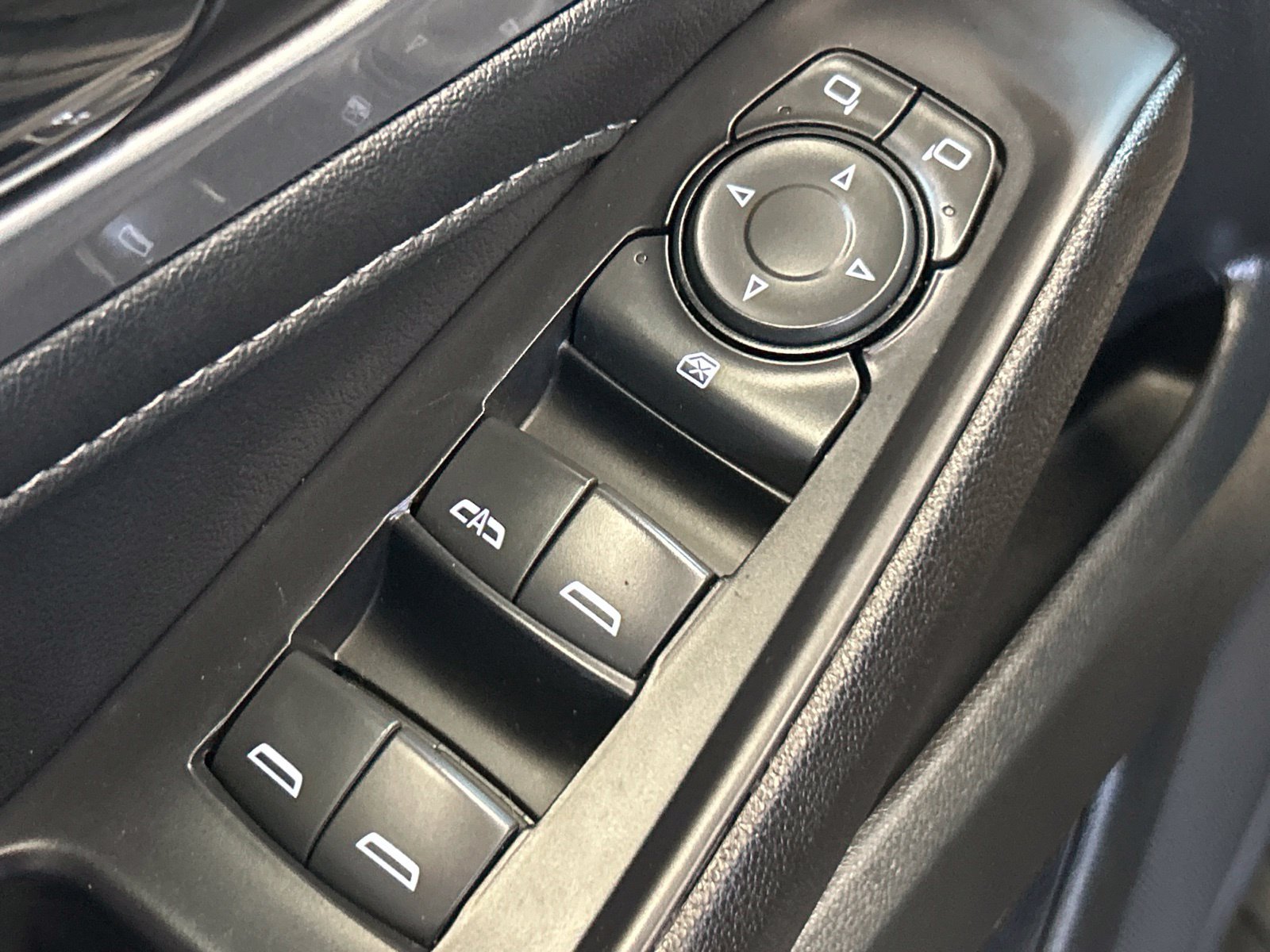 Used 2022 Chevrolet Traverse LT AWD/4WD image 18