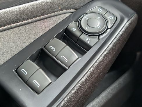 Used 2023 Chevrolet Traverse High Country w/ LPO, Floor Liner Package FWD image 23