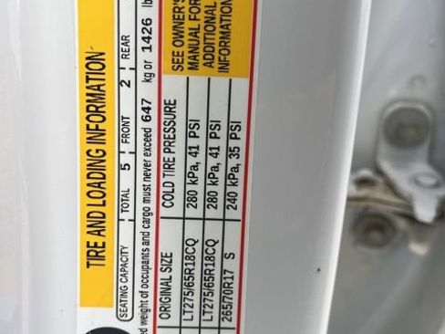 Used 2024 GMC Sierra 1500 AT4 image 27