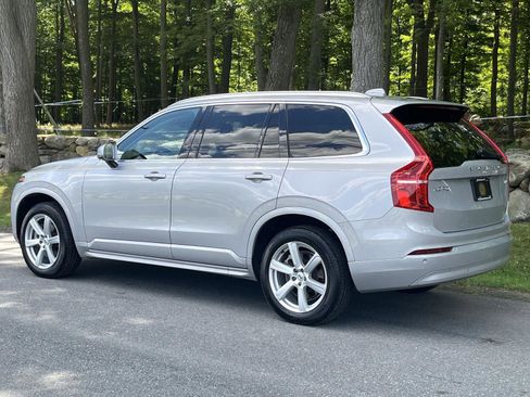 Used 2023 Volvo XC90 B5 Core image 13