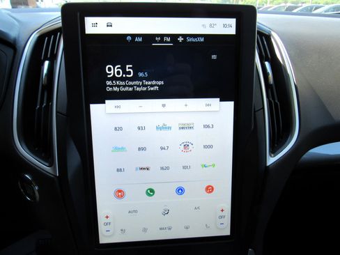 Used 2024 Ford Edge SEL w/ Convenience Package image 17