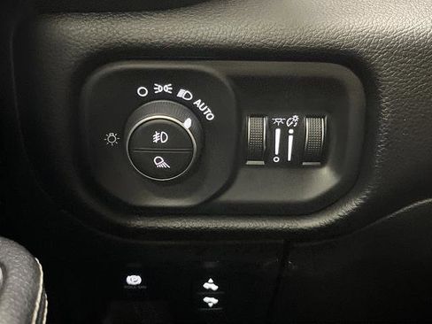 Used 2020 RAM 1500 Laramie image 24