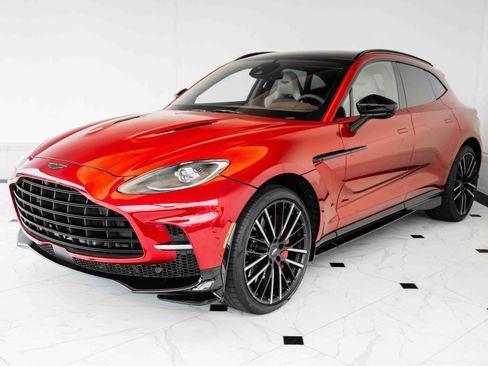Used 2023 Aston Martin DBX 707 AWD/4WD image 38