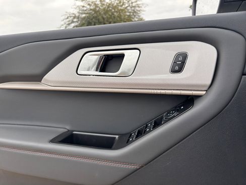 New 2026 Ford Explorer Active image 16