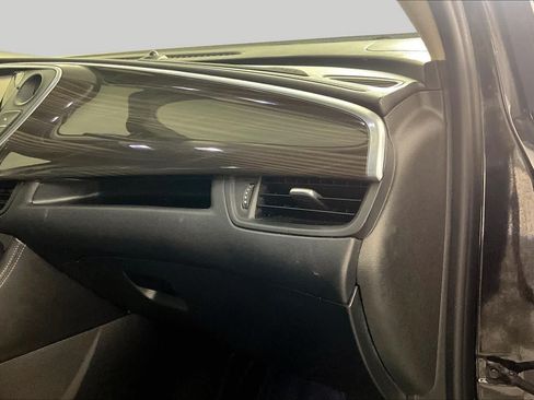 Used 2020 Buick Envision Essence FWD image 17