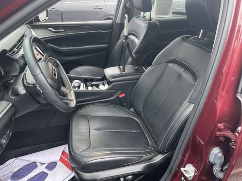 Used 2022 Jeep Grand Cherokee L Limited image 27