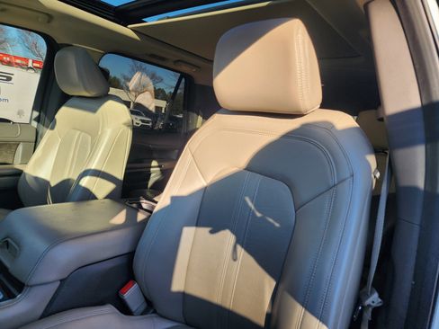 Used 2021 Ford Expedition Max Limited image 21