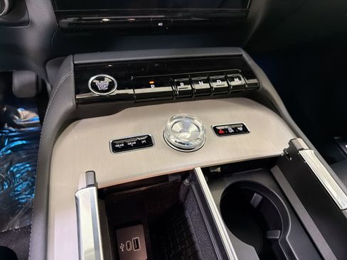 New 2026 Lincoln Navigator Premiere image 21