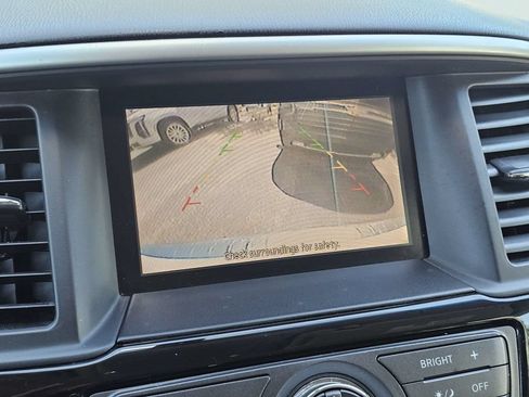 Used 2014 Nissan Pathfinder SV w/ Trailer Tow Package AWD/4WD image 21