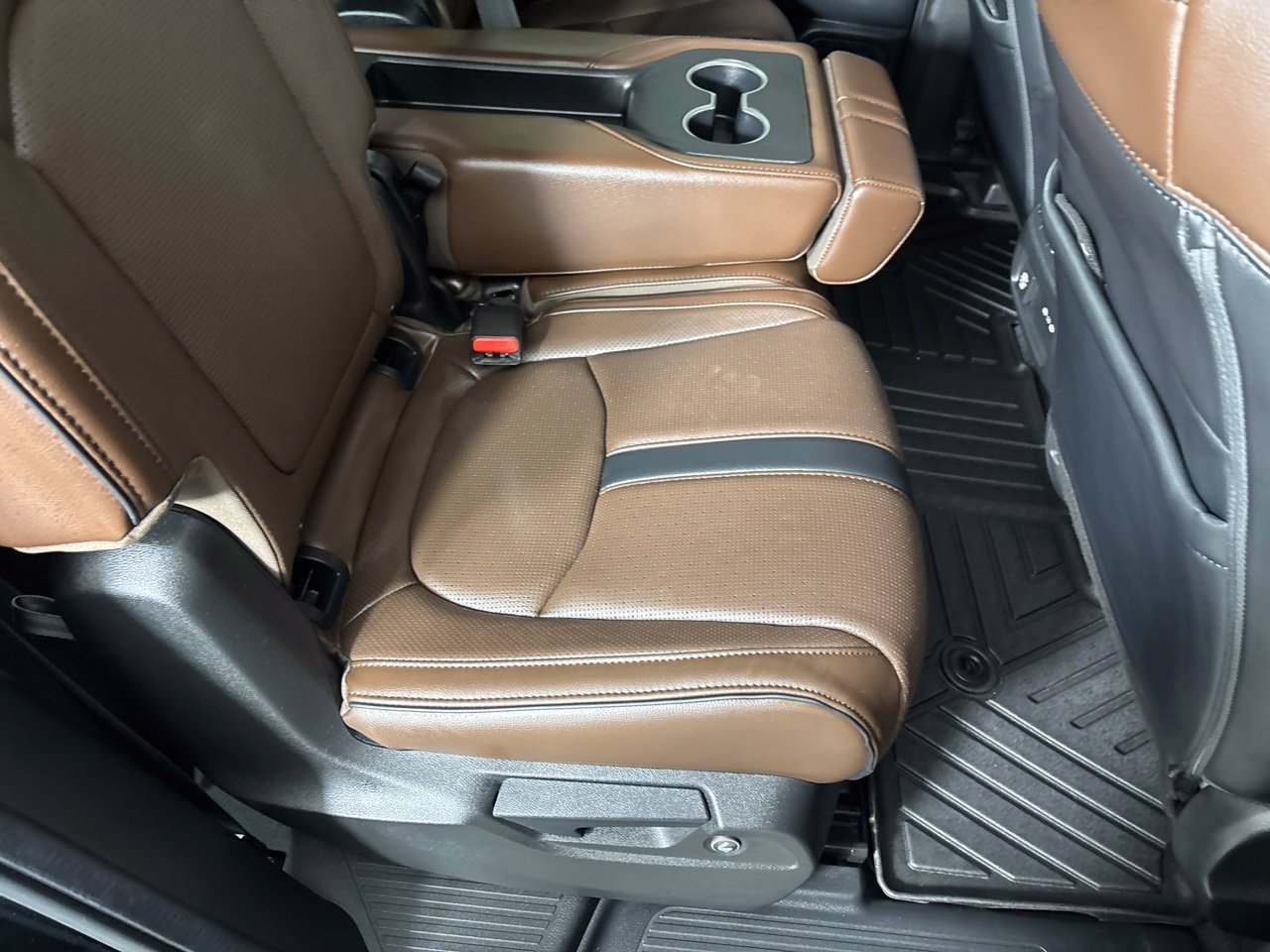 Used 2025 Honda Pilot Elite image 35
