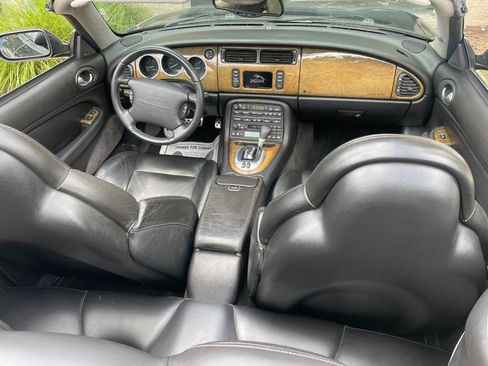 Used 2002 Jaguar XK8 Convertible RWD image 30