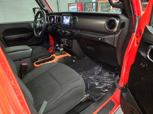 Used 2023 Jeep Gladiator Sport AWD/4WD image 36