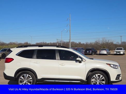 Used 2022 Subaru Ascent Limited image 3