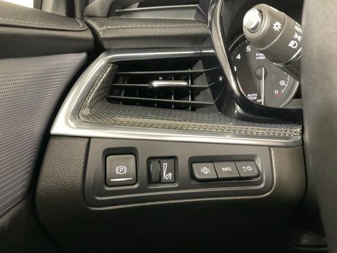 Used 2024 Cadillac XT5 Sportv w/ Technology Package image 18